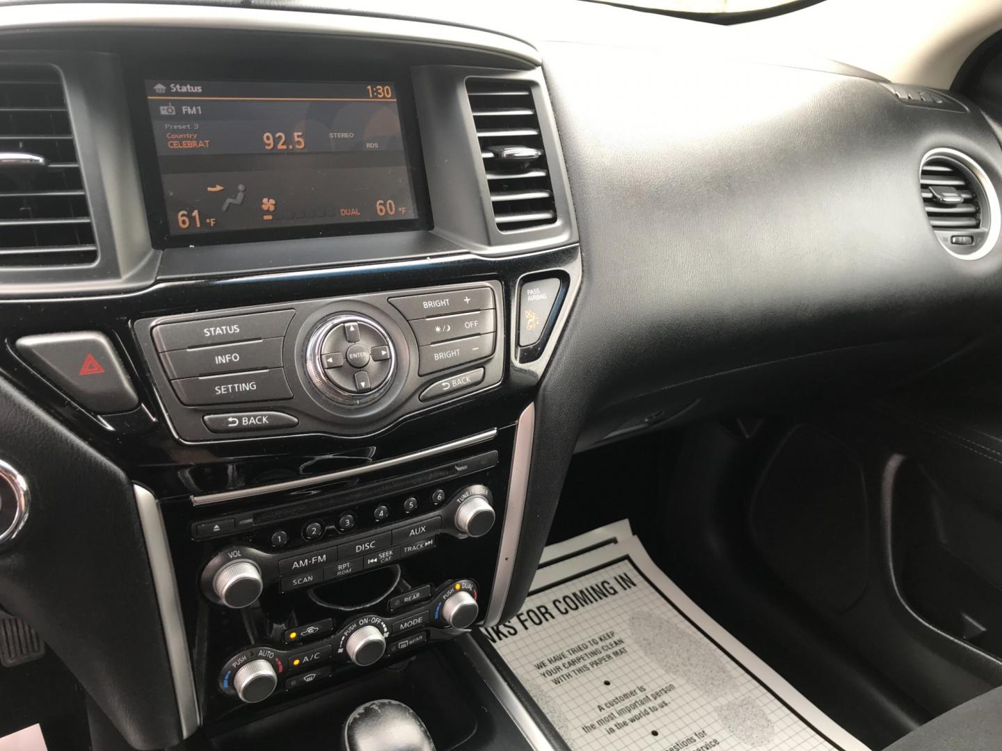 2014 Black /Black Nissan Pathfinder S (5N1AR2MM1EC) with an 3.5 V6 engine, Automatic transmission, located at 577 Chester Pike, Prospect Park, PA, 19076, (610) 237-1015, 39.886154, -75.302338 - Photo#15